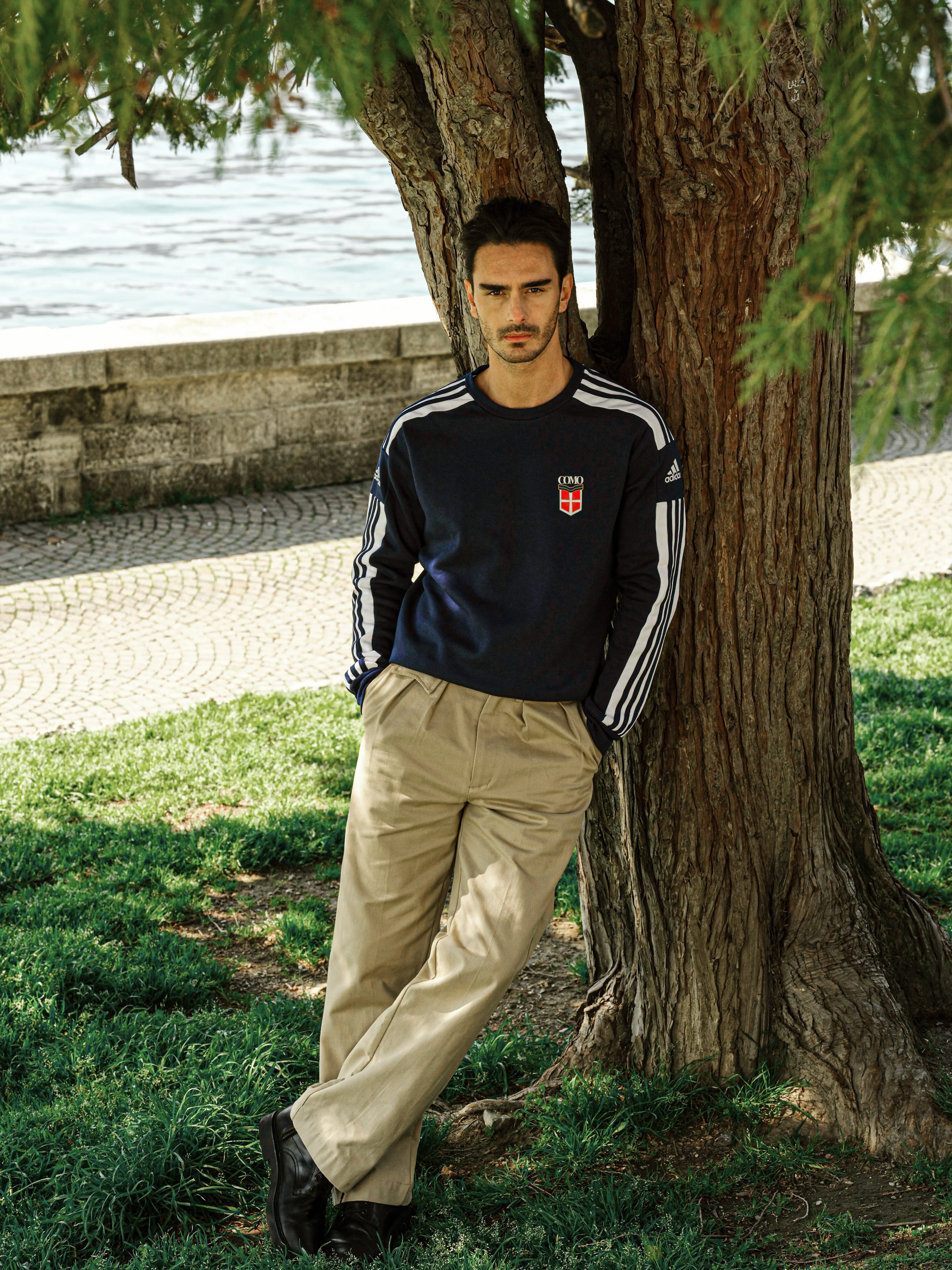 Adidas Como Crest Felpa Girocollo Blu Navy - Image 4